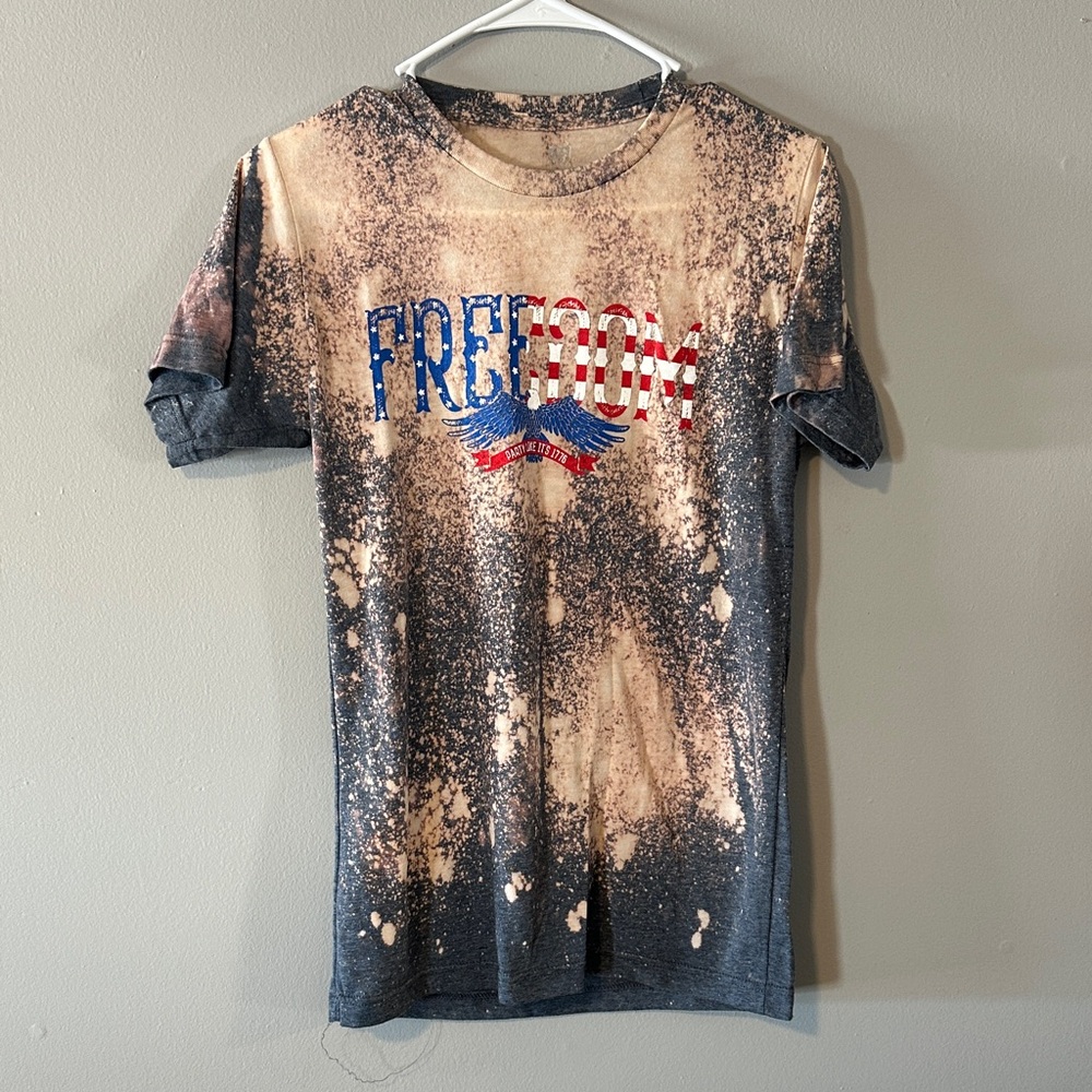Freedom Graphic Short Sleeve Tee - Black and Tan